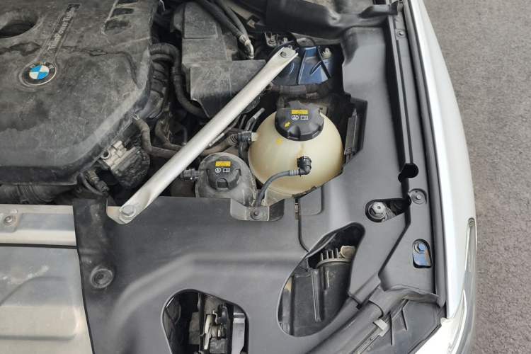 Used BMW X3 2020 xDrive25i Luxury Package Engine Bay Left