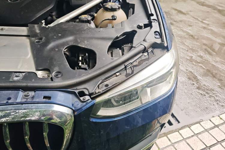 Used BMW X3 2020 xDrive25i Luxury Package Engine Bay Left