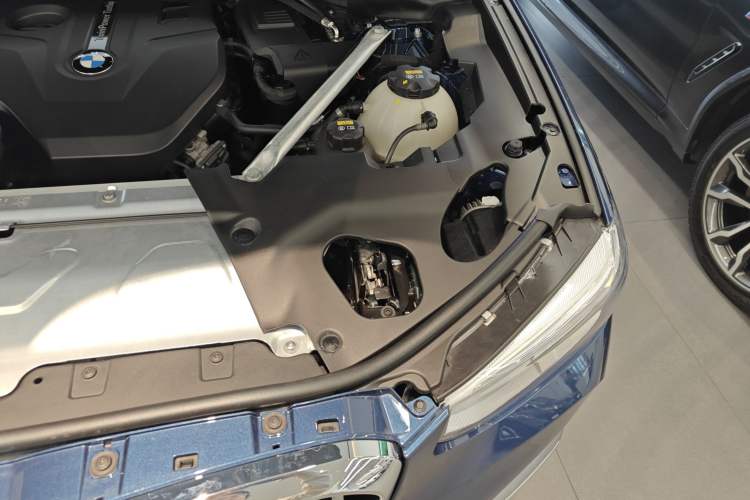 Used BMW X3 2020 xDrive28i Luxury Package Engine Bay Left