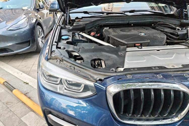 Used BMW X3 2020 xDrive25i M Sport Package Engine Bay Right