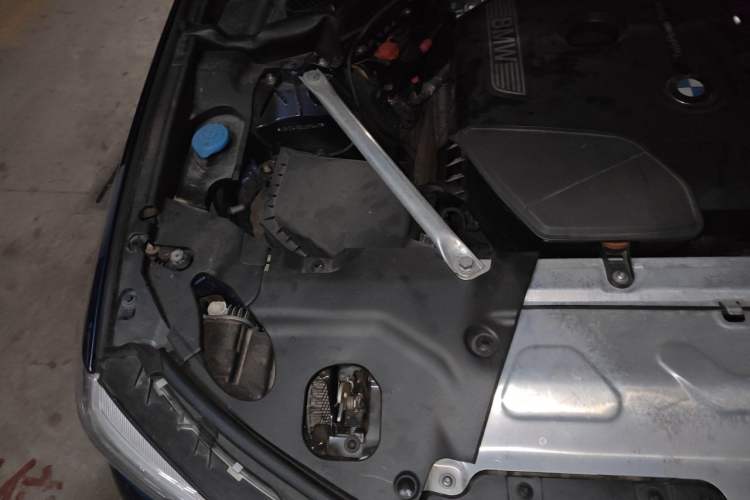 Used BMW X3 2020 xDrive25i M Sport Package Engine Bay Right