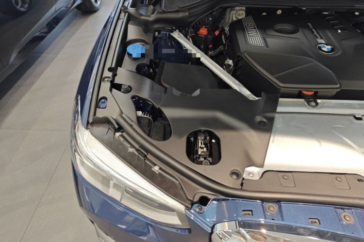 Used BMW X3 2020 xDrive28i Luxury Package Engine Bay Right