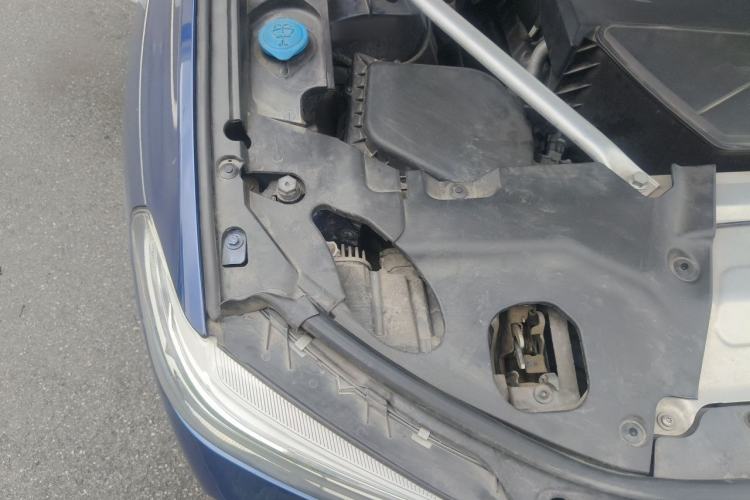 Used BMW X3 2020 xDrive28i Luxury Package Engine Bay Right