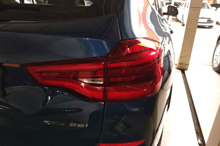 Used BMW X3 2020 xDrive28i M Sport Package Exterior 3