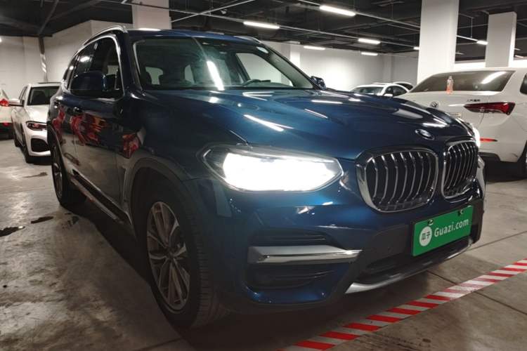 Used BMW X3 2020 xDrive25i Luxury Package Front Right 45 Deg