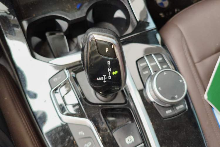 Used BMW X3 2020 xDrive25i Luxury Package Gear Lever
