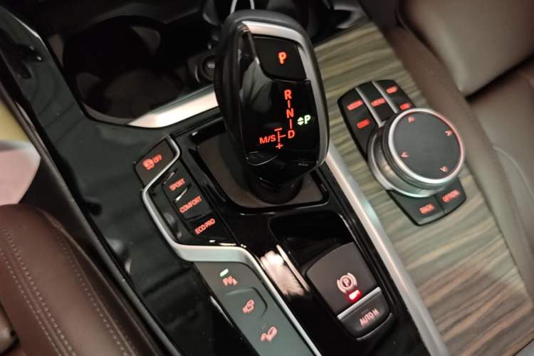Used BMW X3 2020 xDrive28i Luxury Package Gear Lever