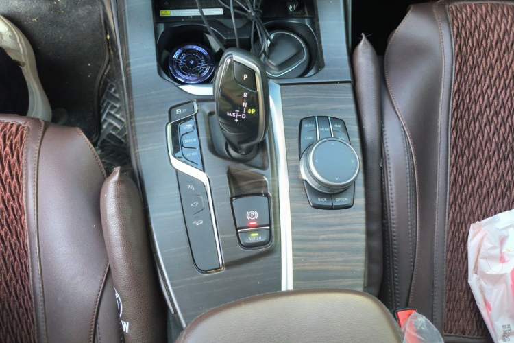 Used BMW X3 2020 xDrive28i Luxury Package Gear Lever