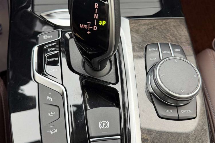 Used BMW X3 2020 xDrive30i Luxury Model with M Sport Package Gear Lever
