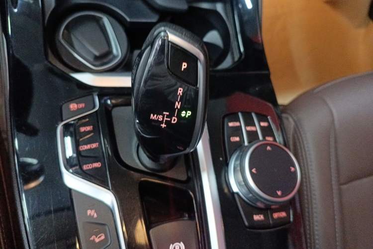 Used BMW X3 2020 xDrive25i Luxury Package Gear Lever