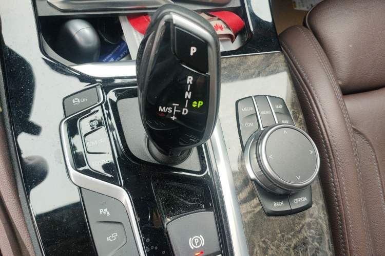 Used BMW X3 2020 xDrive30i Luxury Model with M Sport Package Gear Lever