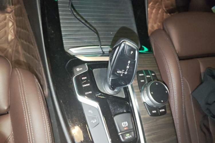 Used BMW X3 2020 xDrive28i Luxury Package Gear Lever