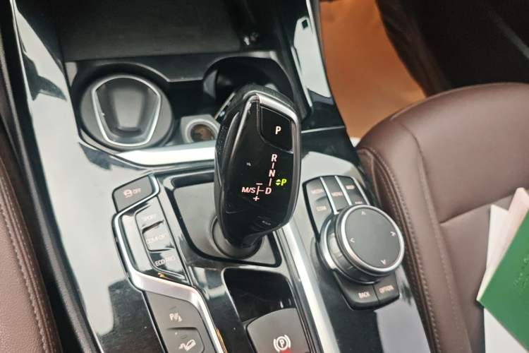 Used BMW X3 2020 xDrive25i Luxury Package Gear Lever