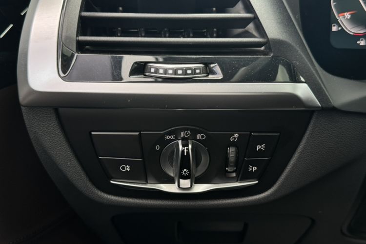 Used BMW X3 2020 xDrive28i M Sport Package Interior 13