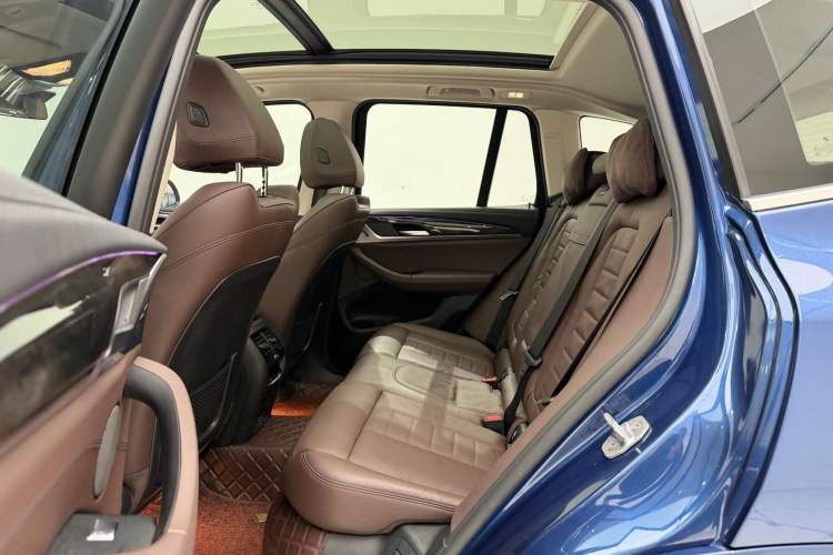Used BMW X3 2020 xDrive30i Luxury Model with M Sport Package Interior 3
