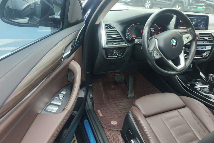Used BMW X3 2020 xDrive28i Luxury Package Interior 3
