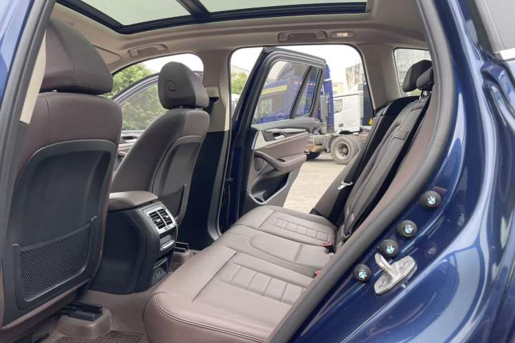 Used BMW X3 2020 xDrive25i M Sport Package Interior 4