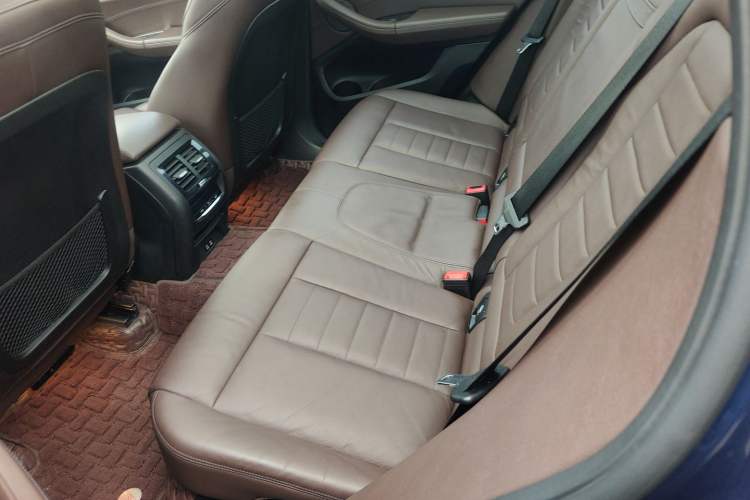 Used BMW X3 2020 xDrive28i Luxury Package Interior 4
