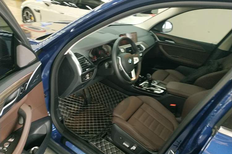Used BMW X3 2020 xDrive28i Luxury Package Left Front Seat