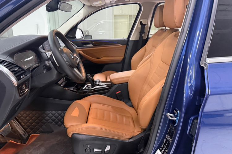 Used BMW X3 2020 xDrive30i Luxury Model with M Sport Package Left Front Seat