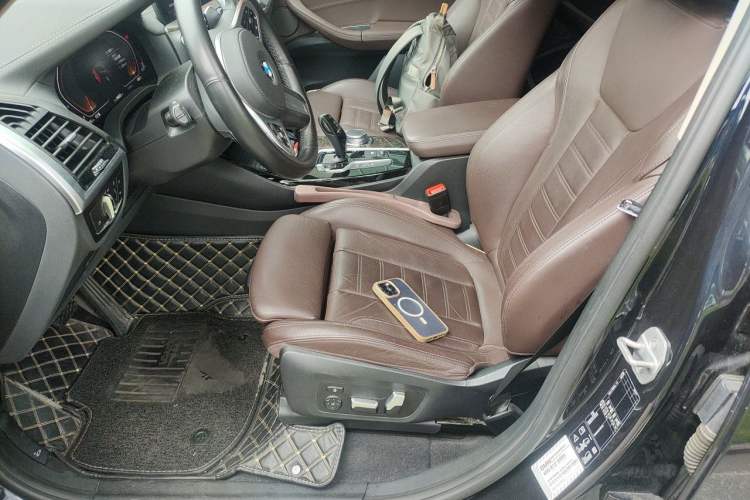 Used BMW X3 2020 xDrive30i Luxury Model with M Sport Package Left Front Seat