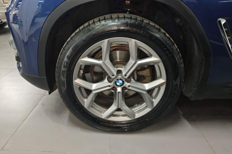 Used BMW X3 2020 xDrive28i Luxury Package Left Front Wheel Hub