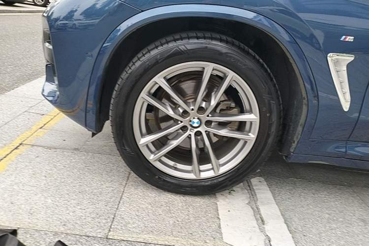 Used BMW X3 2020 xDrive28i M Sport Package Left Front Wheel Hub