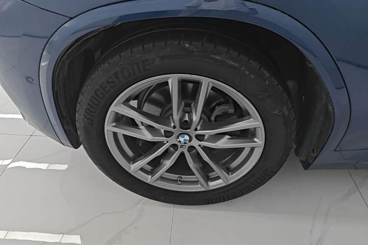Used BMW X3 2020 xDrive25i M Sport Package Left Front Wheel Hub