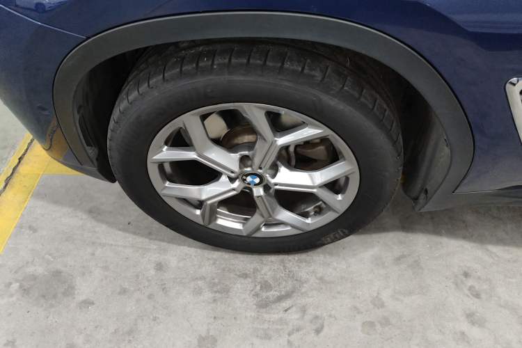 Used BMW X3 2020 xDrive28i Luxury Package Left Front Wheel Hub