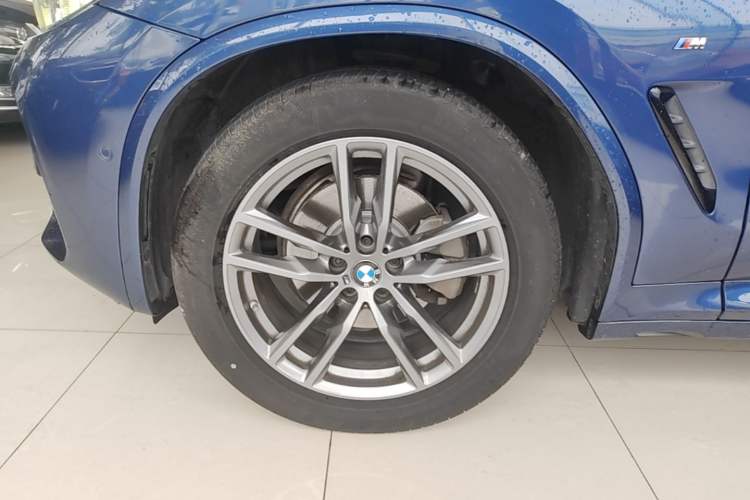 Used BMW X3 2020 xDrive28i M Sport Package Left Front Wheel Hub