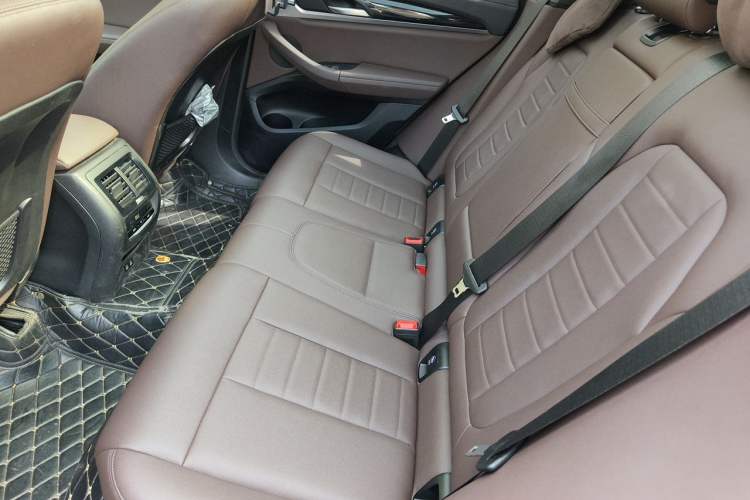 Used BMW X3 2020 xDrive25i Luxury Package Left Rear Seat