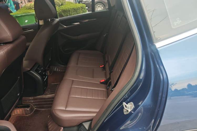 Used BMW X3 2020 xDrive25i Luxury Package Left Rear Seat