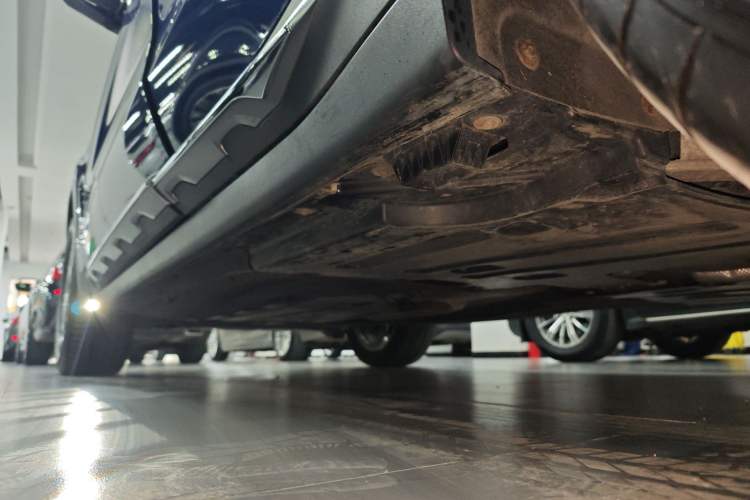 Used BMW X3 2020 xDrive28i Luxury Package Left Side Sill