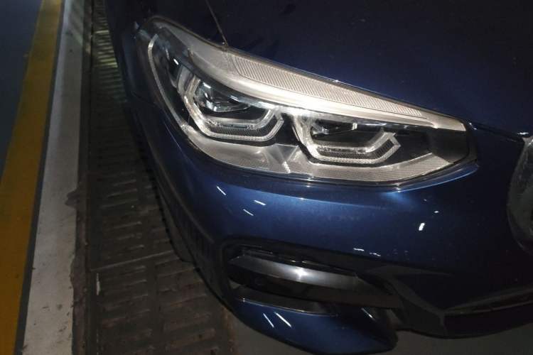 Used BMW X3 2020 xDrive30i Luxury Model with M Sport Package Right Front Headlight