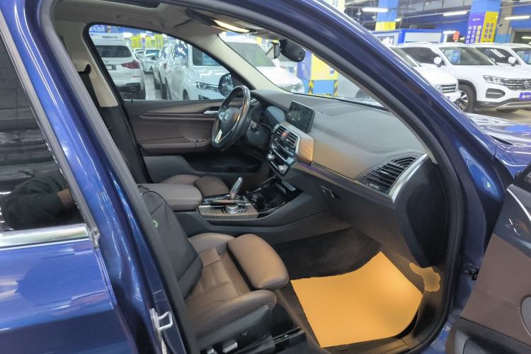 Used BMW X3 2020 xDrive28i Luxury Package Right Front Seat