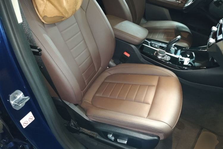 Used BMW X3 2020 xDrive25i Luxury Package Right Front Seat