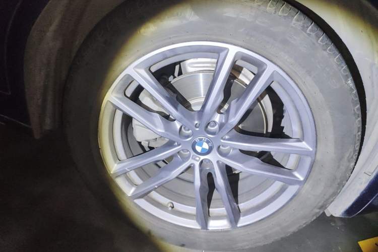Used BMW X3 2020 xDrive28i M Sport Package Right Front Wheel Hub