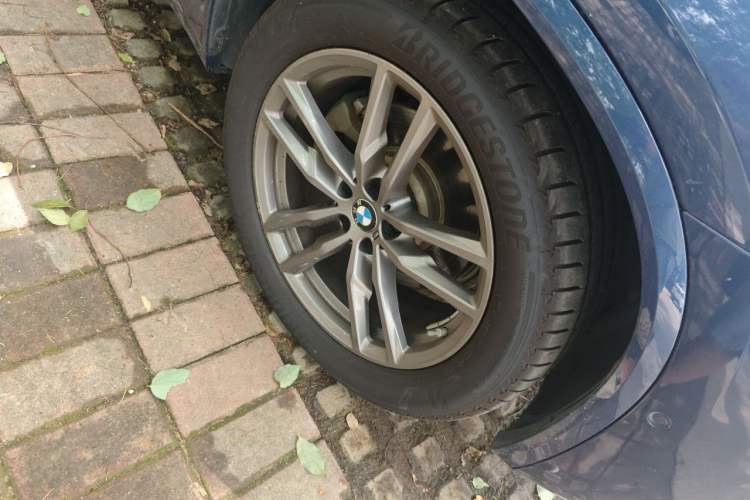 Used BMW X3 2020 xDrive25i M Sport Package Right Front Wheel Hub