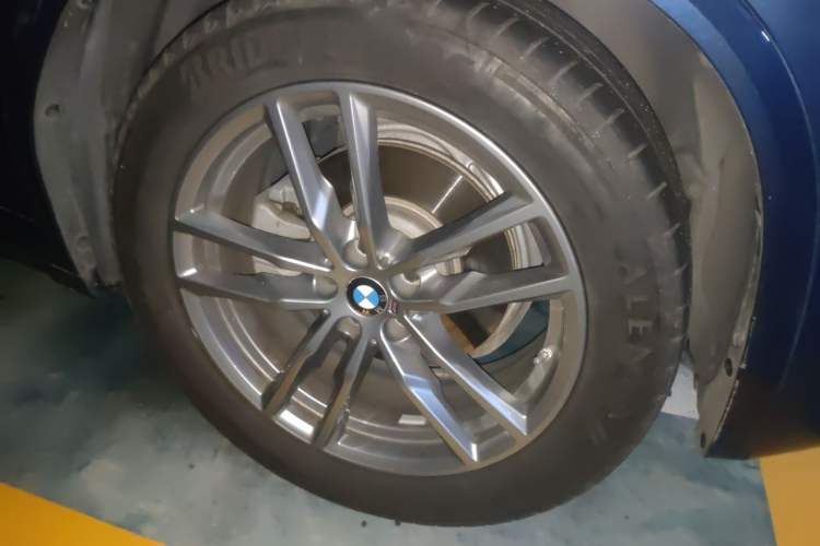 Used BMW X3 2020 xDrive28i M Sport Package Right Front Wheel Hub
