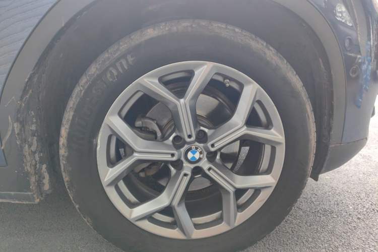 Used BMW X3 2020 xDrive28i Luxury Package Right Front Wheel Hub