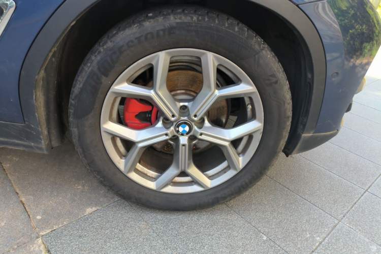 Used BMW X3 2020 xDrive28i Luxury Package Right Front Wheel Hub