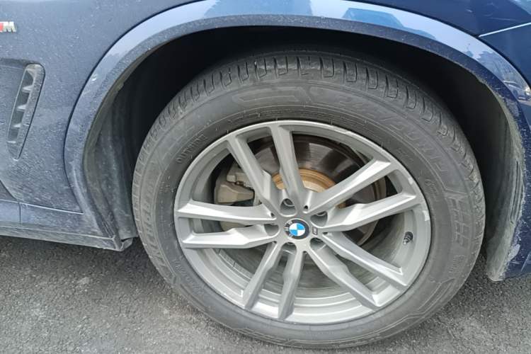Used BMW X3 2020 xDrive25i M Sport Package Right Front Wheel Hub