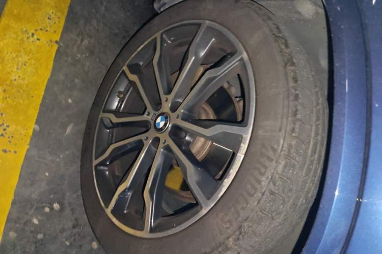 Used BMW X3 2020 xDrive30i Luxury Model with M Sport Package Right Front Wheel Hub