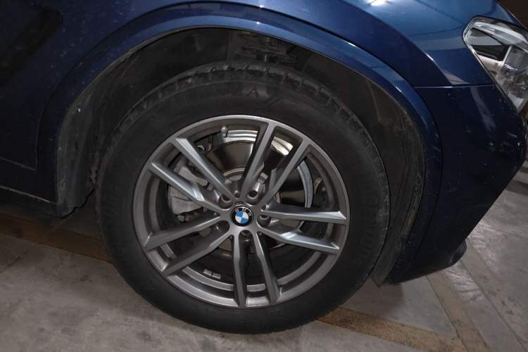 Used BMW X3 2020 xDrive25i M Sport Package Right Front Wheel Hub