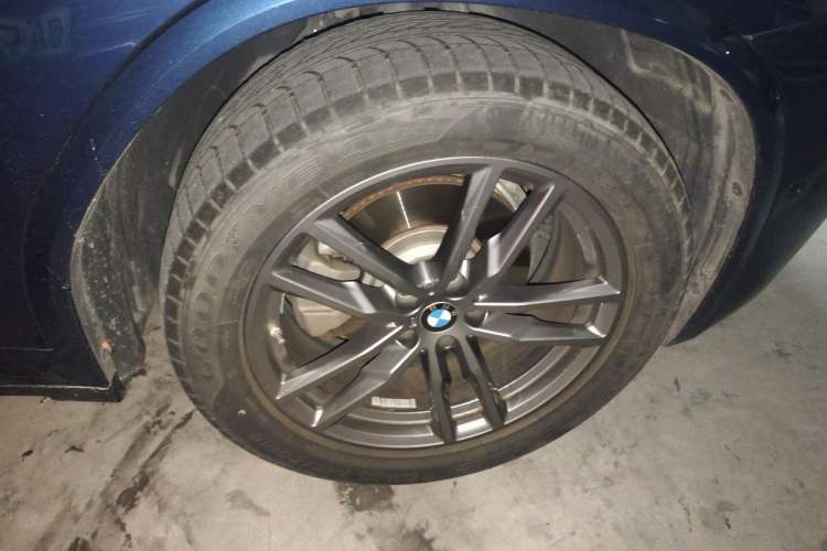 Used BMW X3 2020 xDrive28i M Sport Package Right Front Wheel Hub