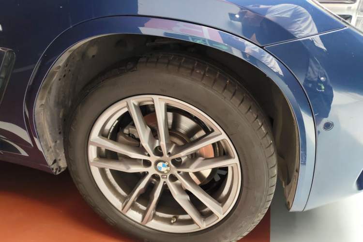 Used BMW X3 2020 xDrive25i M Sport Package Right Front Wheel Hub