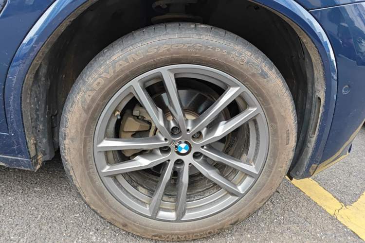 Used BMW X3 2020 xDrive28i M Sport Package Right Front Wheel Hub