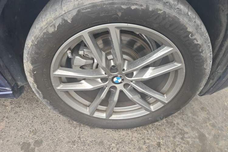 Used BMW X3 2020 xDrive25i M Sport Package Right Front Wheel Hub
