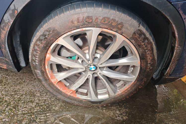 Used BMW X3 2020 xDrive25i Luxury Package Right Front Wheel Hub