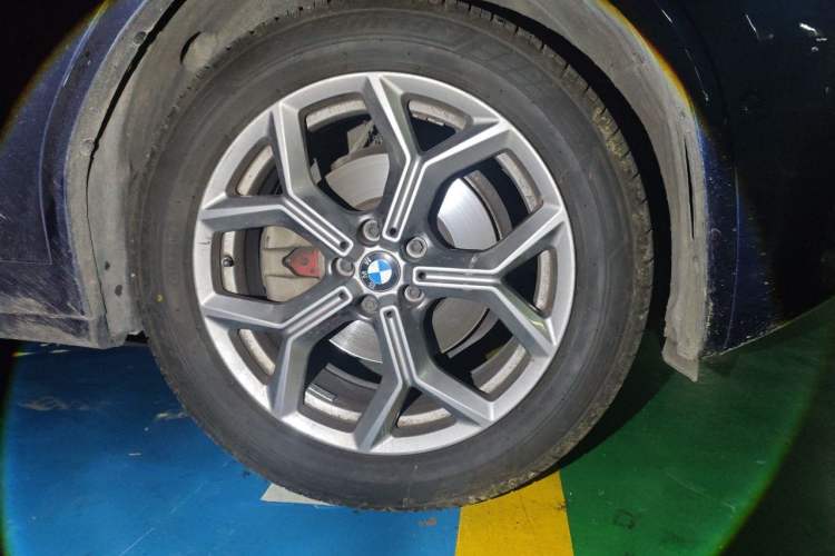 Used BMW X3 2020 xDrive25i M Sport Package Right Front Wheel Hub